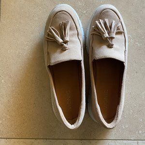 VIONIC SUADE TASSEL LOAFER